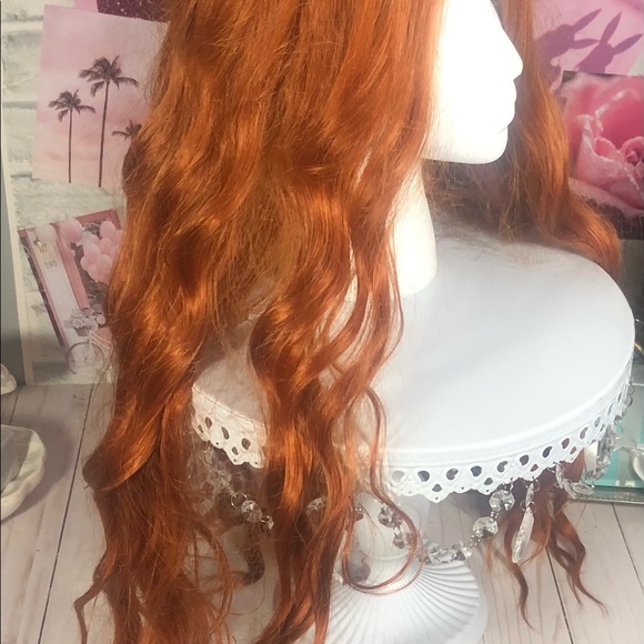 Red Long Wavy Wig Without Bangs - New, never worn - Picture 3 of 5